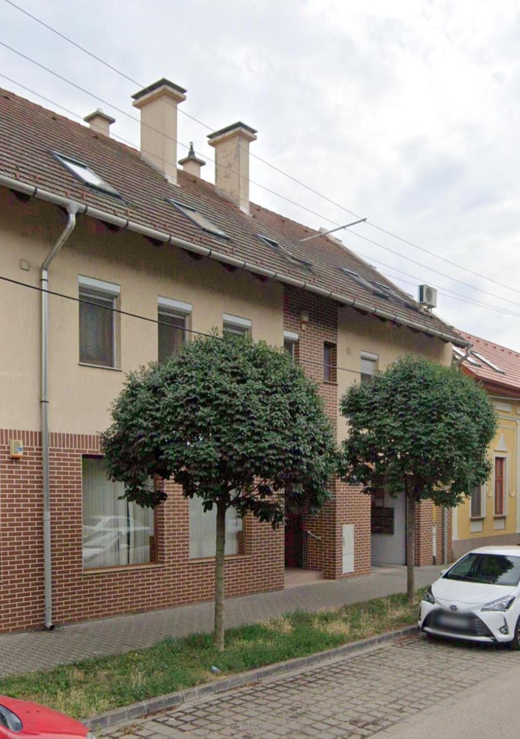 Kamilla Apartman Makó Exterior foto